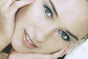 Hyaluronsäure Serum – Wundemittel gegen trockene Haut und Fältchen